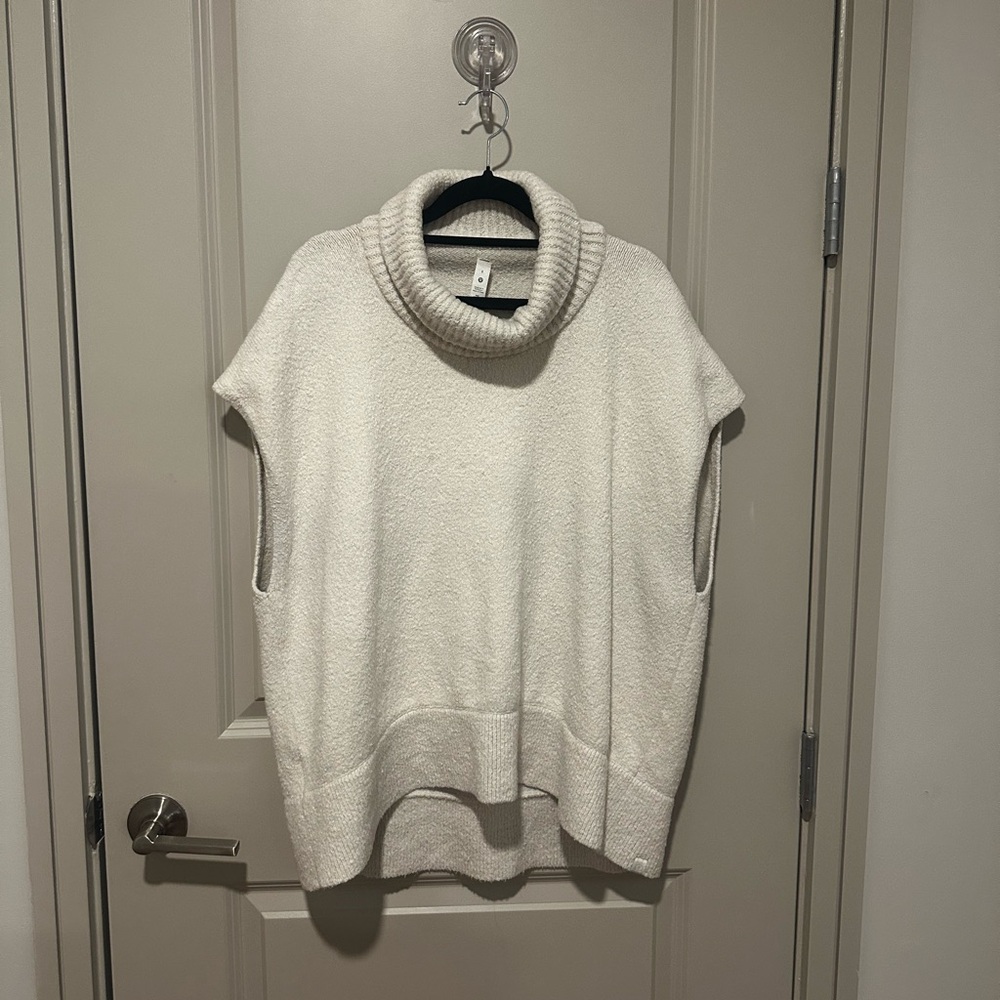 Lululemon Cozy White, sleeveless Turtleneck Sweater